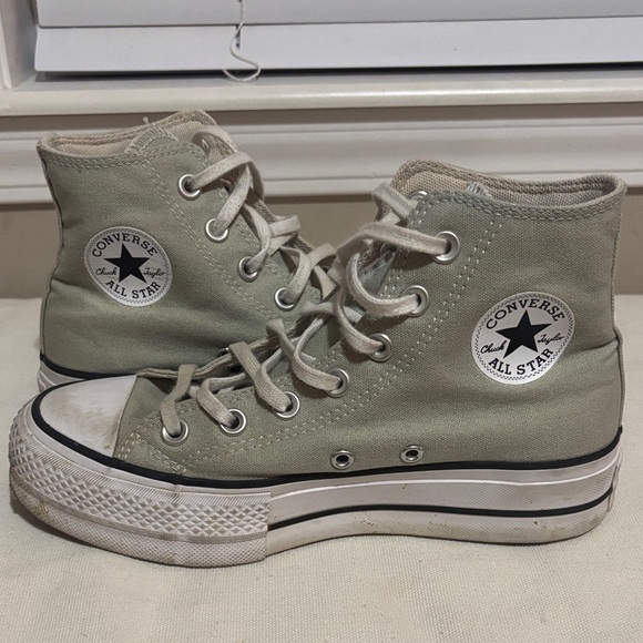 Converse Shoes - Womens Converse Chuck Taylor All Star High-Top Platform Sneakers size 6